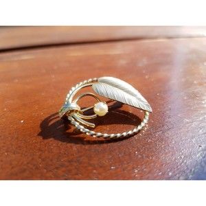 Open Circle Brooch 12k GF Cultured Pearl Textured Leaf Brooch